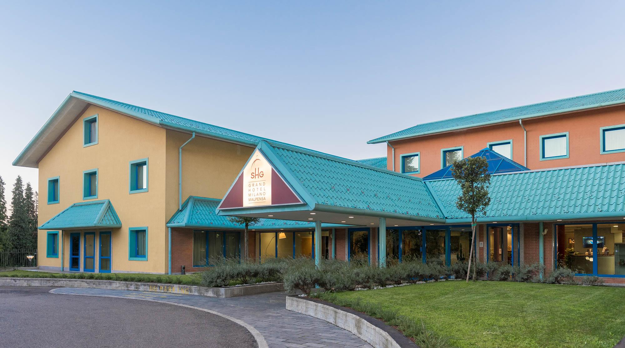 SHG Grand Hotel Milano Malpensa Somma Lombardo Exterior foto